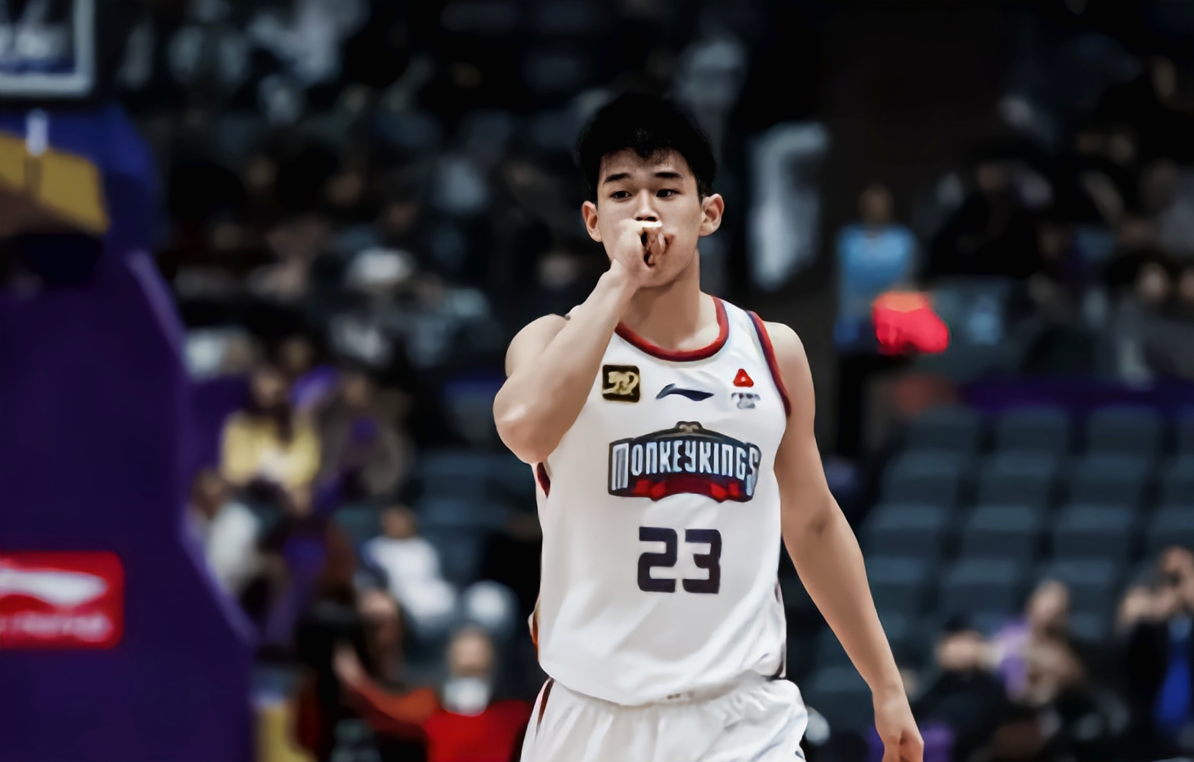 上海队鏖战鹈鹕，赵继伟惊艳四座