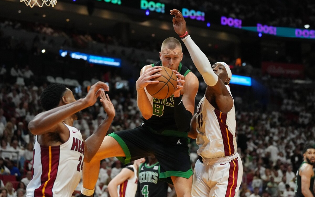 热火绝杀骑士，塔图姆惊艳四座